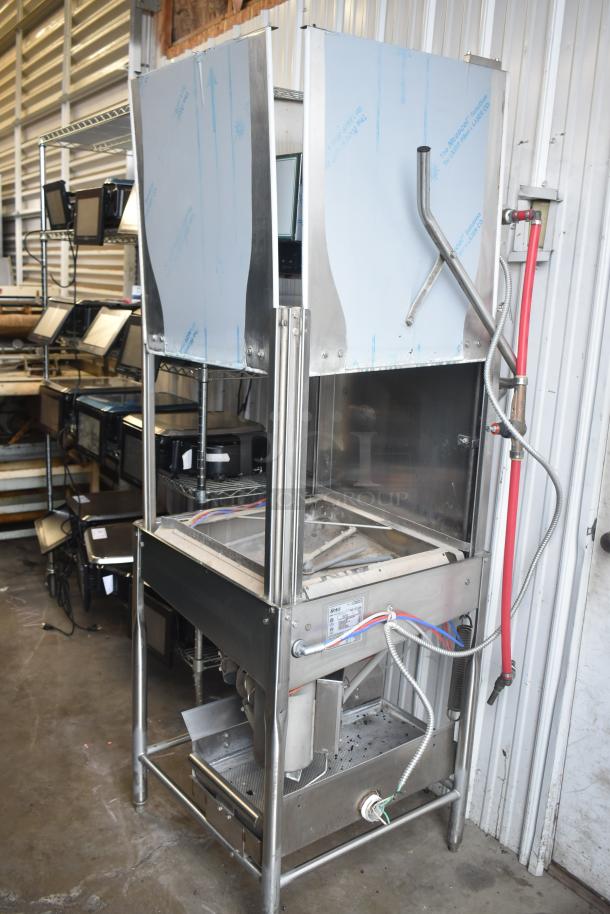 Brand new 2018 Noble WAREFORCE I-E Pass Through Dishwasher, 115V, 1 Phase, minor cosmetic dents, stainless steel.