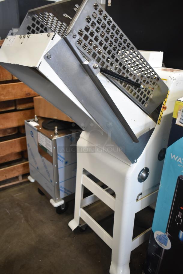 Oliver 797-32NC bread loaf slicer, commercial model with Pro Guard safety chute. White, metal construction, 115 volts, 1 phase.