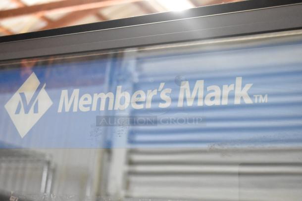 Crane 5800-4 vending machine in metal, 115V, 1-phase, with bill acceptor. Visible "Member's Mark" branding on glass.
