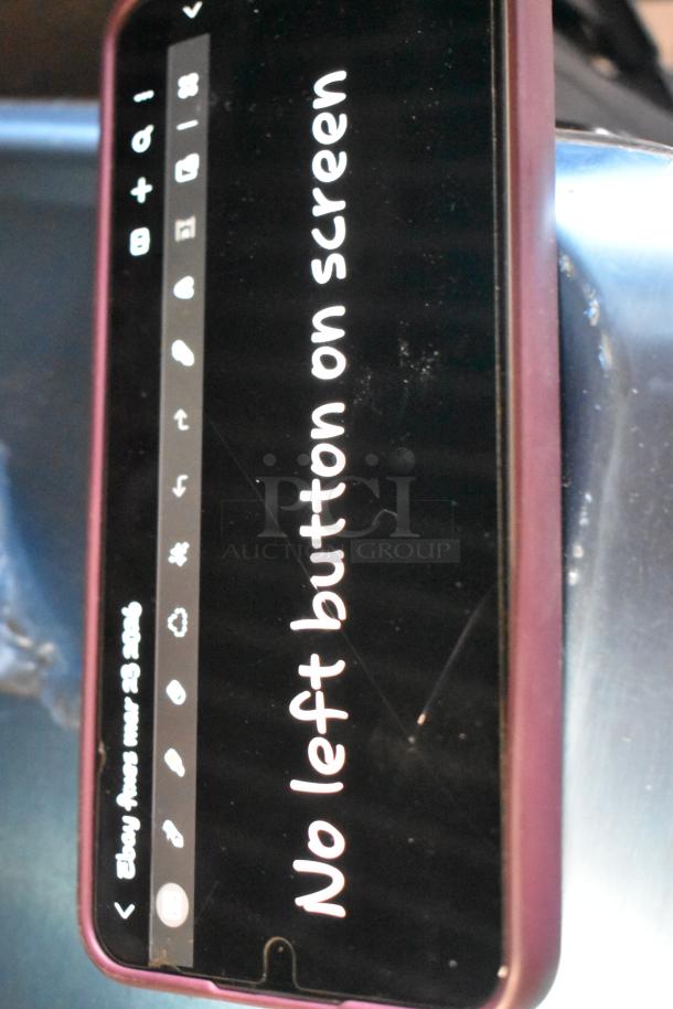 2024 Hobart HTi-7LH4W commercial countertop scale, screen damage, missing left side button. 120/208-240V, 1 phase. Working condition.