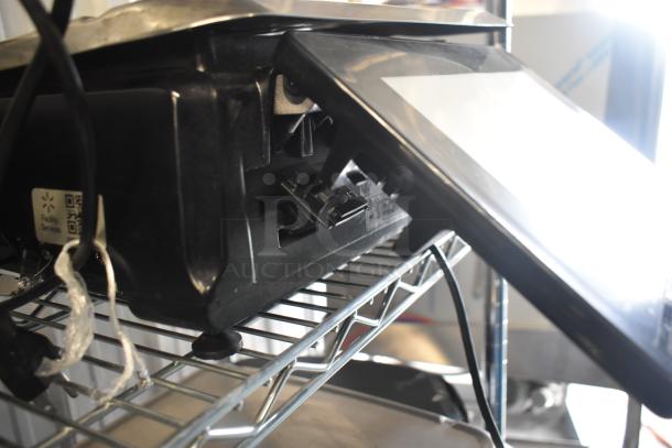 2024 Hobart HTi-7LH4W Commercial Scale with screen damage, missing button to move screen, 120/208-240V, 1 Phase.