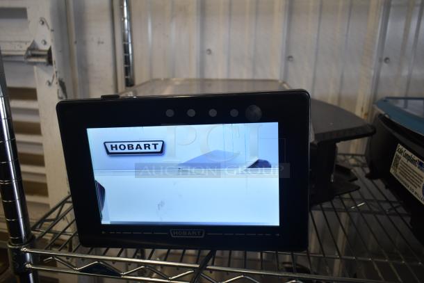 2019 Hobart HTi-LH3W commercial countertop scale, screen damage visible, 120/208-240V, tested and working.