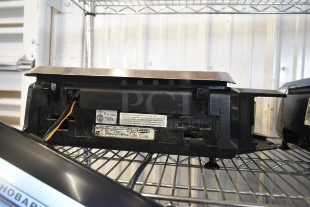 2019 Hobart HTi-LH3W Commercial Scale, tested and working, screen damage noted, 120/208-240V, 1 phase.