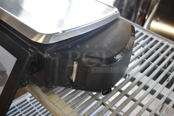 2016 Hobart HTi-7LH commercial food portioning scale, metal, countertop model. Good condition, tested and working.