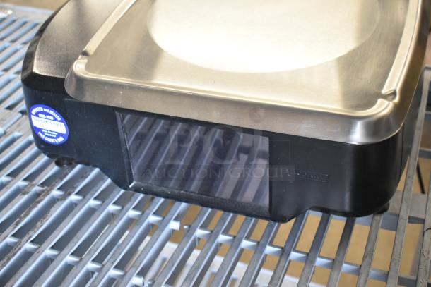 2017 Hobart HTi-7LH26 metal commercial countertop food portioning scale. Tested, working. 120/208-240V, 1 phase.