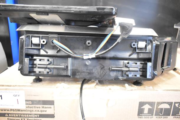 2016 Hobart HTi-7LH commercial food scale, 120/208-240V, broken screen, not powering on. Model markings visible.