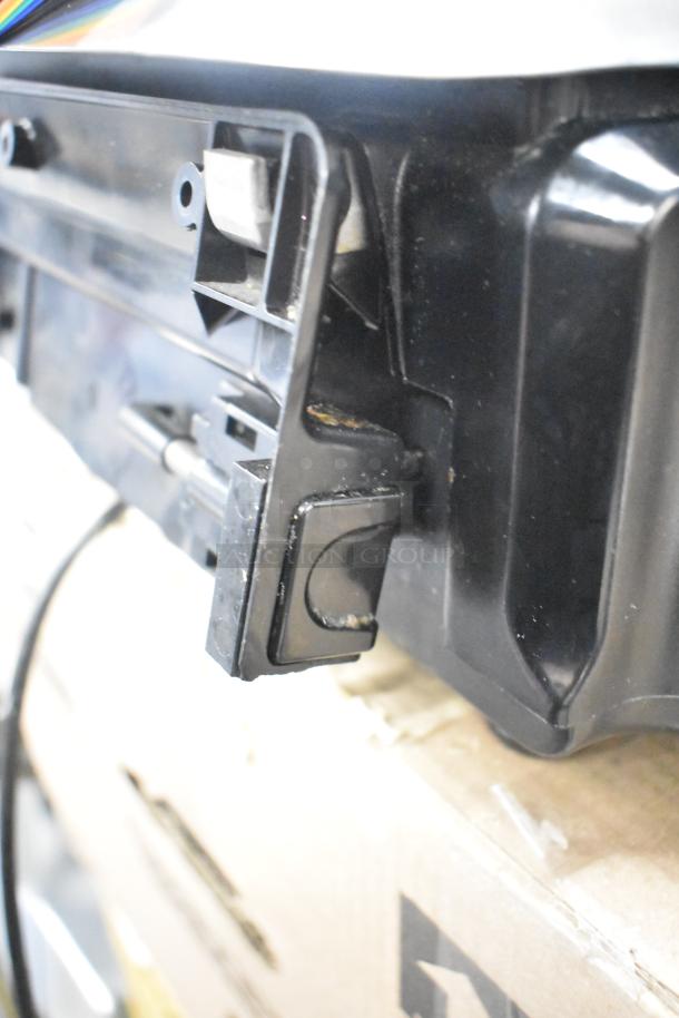 2016 Hobart HTi-7LH metal commercial countertop food portioning scale. Black part detail, screen broken, non-functional.