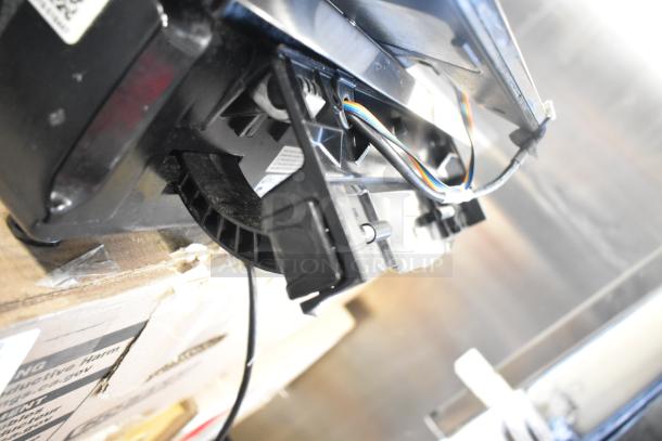 2016 Hobart HTi-7LH commercial food scale, partially disassembled. Screen broken, not powering on. 120/208-240V, 1 phase.