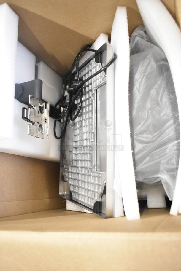 Mettler Toledo FreshWay Scale in packaging, 100-240 Volts, 1 Phase, new condition, includes cables and mounting bracket.