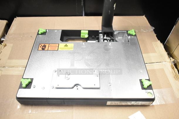 Mettler Toledo FreshWay Scale, metal base, model details visible, 100-240V, 1 Phase, caution labels present, very good condition.