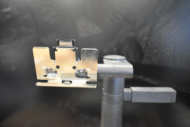 Mettler Toledo FreshWay Scale setup, metal bracket and adjustable arm, 100-240V, 1 Phase, in good condition.