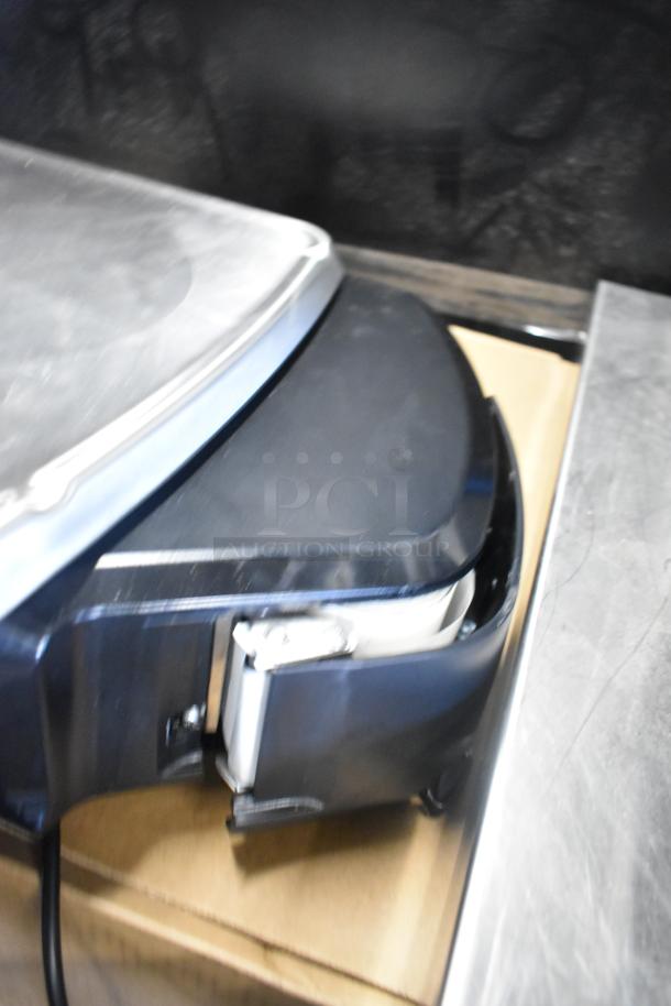 2024 Hobart HTi-7LH4W commercial countertop scale, tested and working, 120/208-240V, 1 Phase. Durable and reliable.