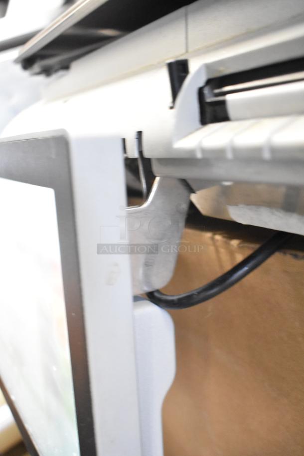 Mettler Toledo AM-5545 commercial scale, tested and working, visible wiring and connection details.