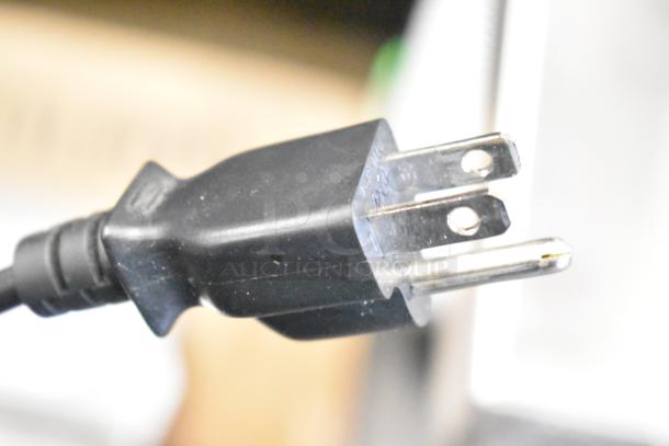 Mettler Toledo AM-5545 countertop scale plug for 100-240V, 1 Phase; tested and working condition.