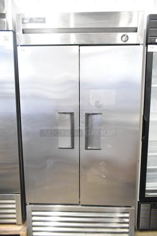 2016 True T-35 Commercial 2 Door Reach-In Cooler, 115 Volts, 1 Phase. Stainless steel, excellent condition.