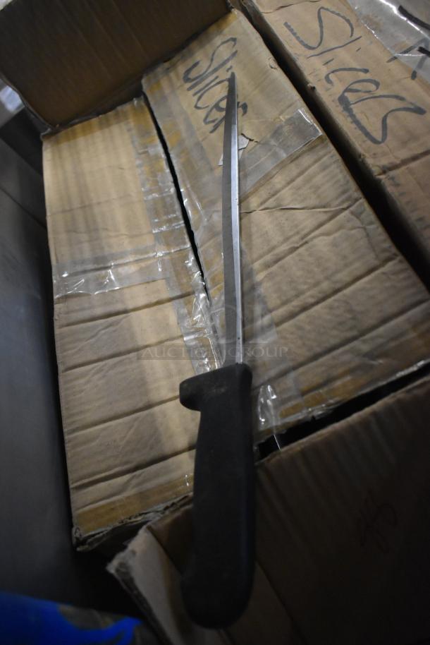 60 sharpened stainless steel knives, including fillet knife; displayed in a cardboard box labeled "Slicer."