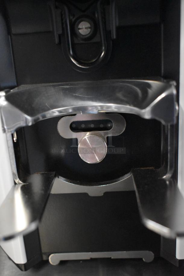 BRAND NEW SCRATCH AND DENT Anfim AF05 Luna espresso grinder, 4.4 lb capacity, white, on-demand, 120V, 1 phase.