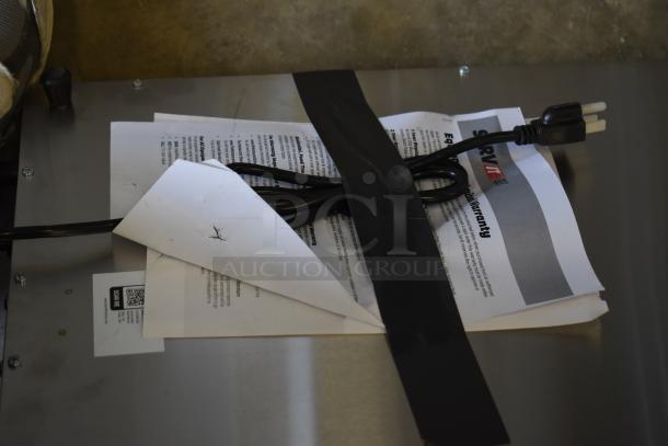 Brand new ServIt 423HSW2036 36" stainless steel heated shelf warmer. Includes warranty paperwork and power cord.