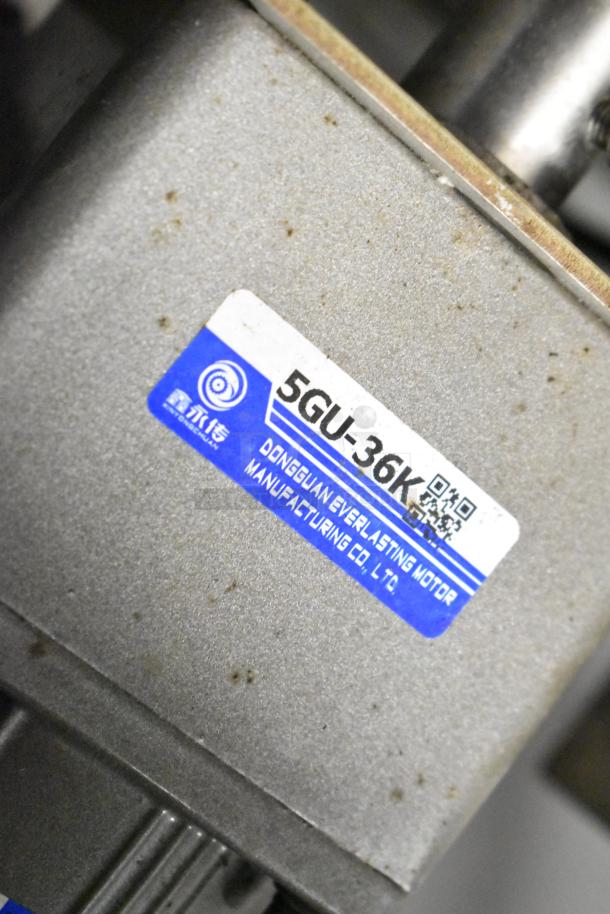 Countertop meat mixer with SIC FV-320 pneumatic food pedal, featuring Dongguan Everlasting Motor 5GU-36K label.