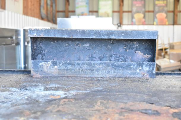 Blodgett 981 commercial pizza oven, natural gas, 2-deck, 50,000 BTU, signs of use on surface, auction item.