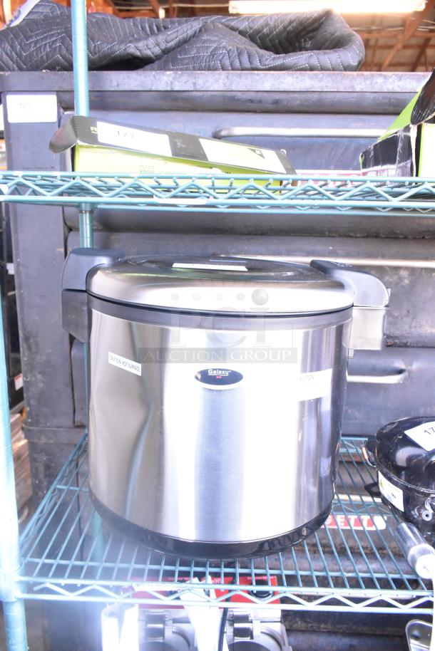 Brand new Galaxy 177RWGB90 90 Cup Electric Rice Warmer, scratch and dent condition, 120 Volts, 1 Phase.