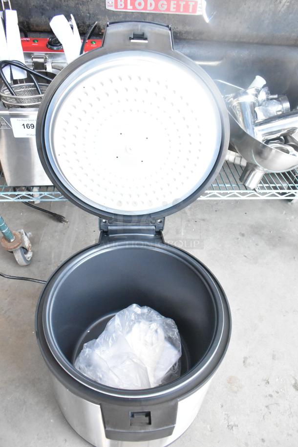 Brand new Galaxy 177RWGB90 90 Cup Electric Rice Warmer, 2024 model, open lid, slight scratches, 120V, 1 phase.