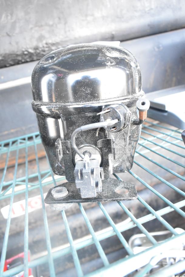 BRAND NEW SCRATCH AND DENT Cubigel NUT70NR Compressor for Avantco models; slight cosmetic wear, fully functional.