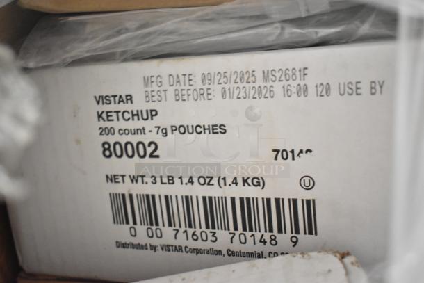 Box of Vistar ketchup pouches, 200 count, 7g each. Net weight 3 lb 1.4 oz. Mfg date 09/25/2025, best before 01/23/2026.