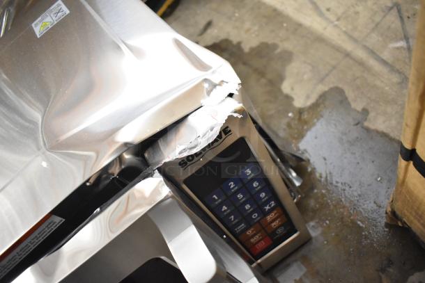 BRAND NEW SCRATCH AND DENT! Solwave 180MW112T Stackable Commercial Microwave, 1.2 cu. ft., push button controls, 120V, dented corner.