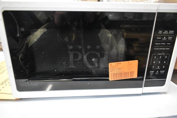 BRAND NEW Vissani EM720C2KHWCL 0.7 cu. ft. 700-Watt microwave, scratch and dent condition, 115V, 1 Phase, with label.