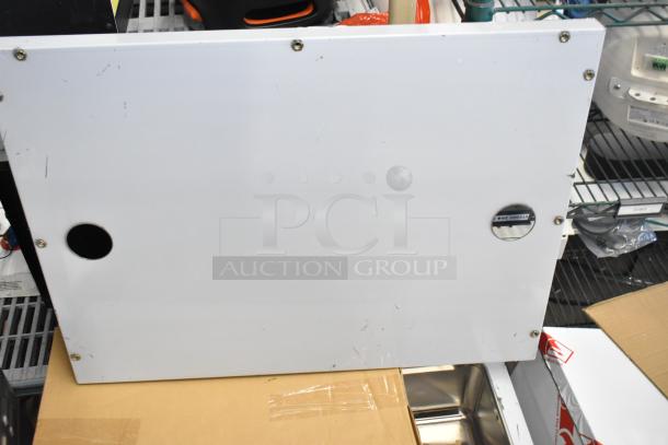 Brand new 2025 ServIt 423EST2WSPB electric steam table, 120V, 1-phase, two-pan sealed well, with scratches and dents.