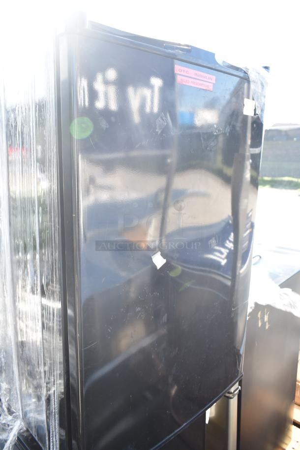 6 mini coolers, including Galanz GL17BK and Hamilton Beach REFHB31TS, 120V, 1 phase, for auction. Includes visible labels.