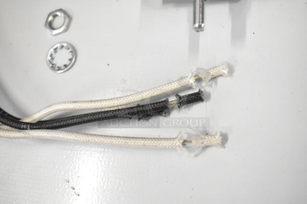 BRAND NEW Hatco R02.19.018.00 Infinite Switch Kit 120v, scratch and dent, includes wiring and mounting hardware.