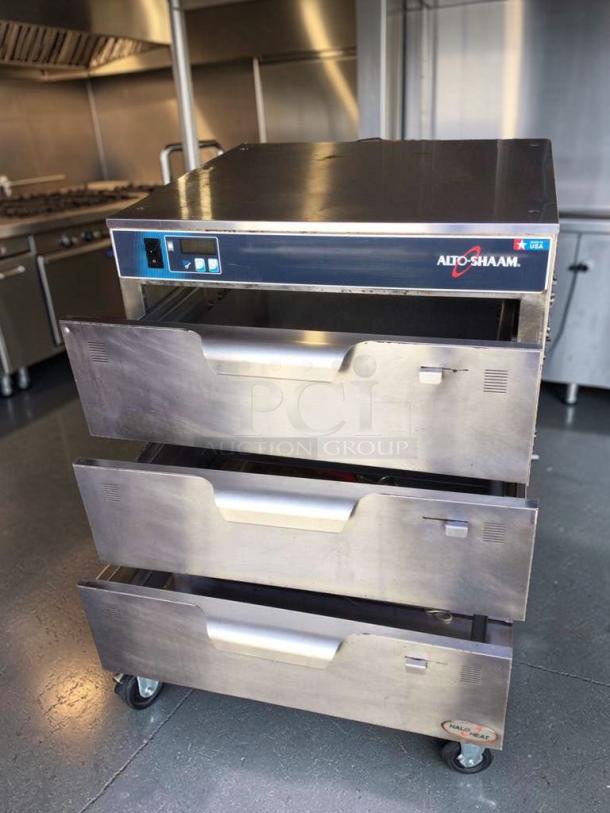 Alto-Shaam 500-3D Commercial Warming Drawer in premium condition, Halo Heat technology, 3 stainless steel drawers, 120V.