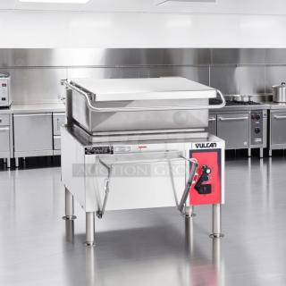 Outstanding condition Vulcan VG30-NAT, 30-gallon gas tilt skillet, 90,000 BTU, natural gas, fully tested, operational.