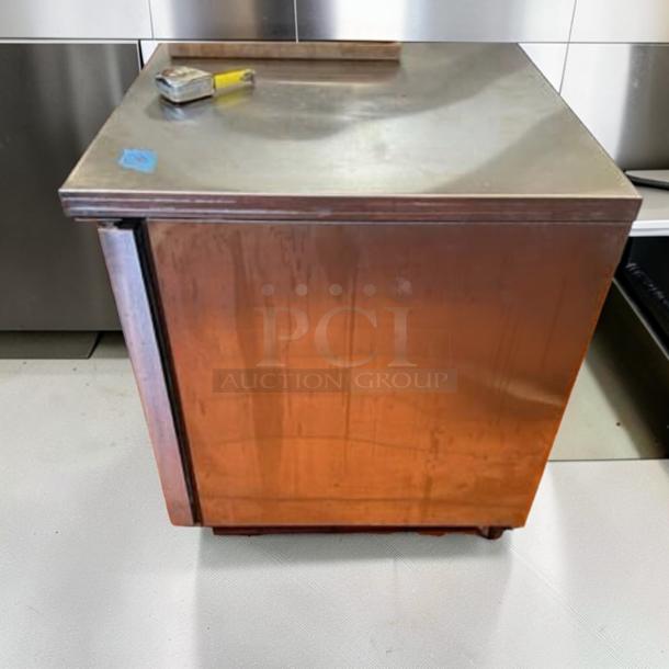 True TSSU-48-12-HC Sandwich Prep Table, 48" stainless steel, excellent condition, made in USA, fully operational.