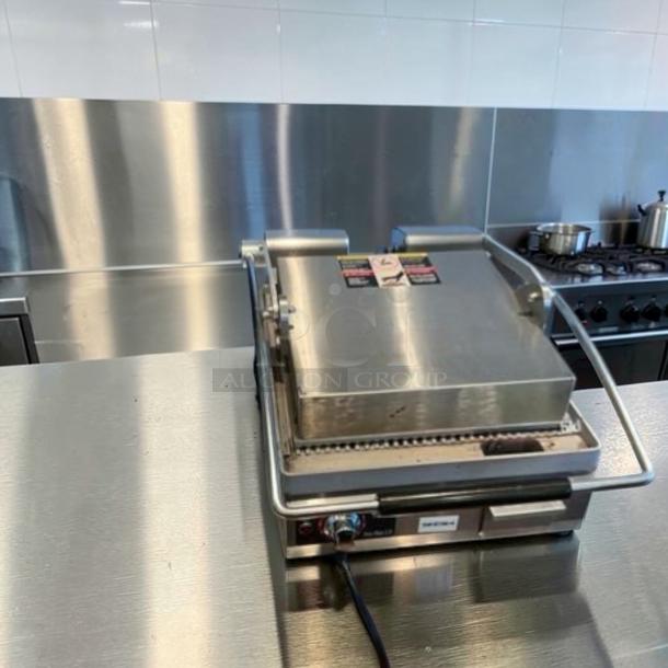Outstanding condition Star PGT14IE Panini Press, single grill with cast iron grooved plates, fully tested, 240V, by Star Manufacturing International Inc.