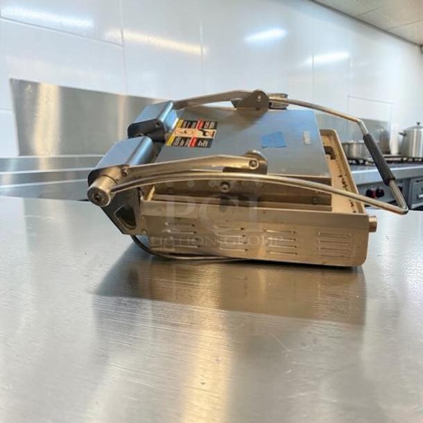 Star PGT14IE Panini Press, single grill, cast iron grooved plates, 240V, excellent condition, tags visible, fully operational.