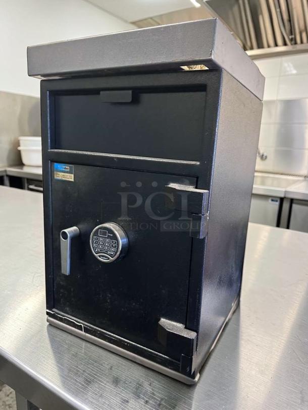 Bluedot Safes Commercial Depository Safe, digital SecuRam ProLogic lock, pristine condition, heavy-duty drop safe.