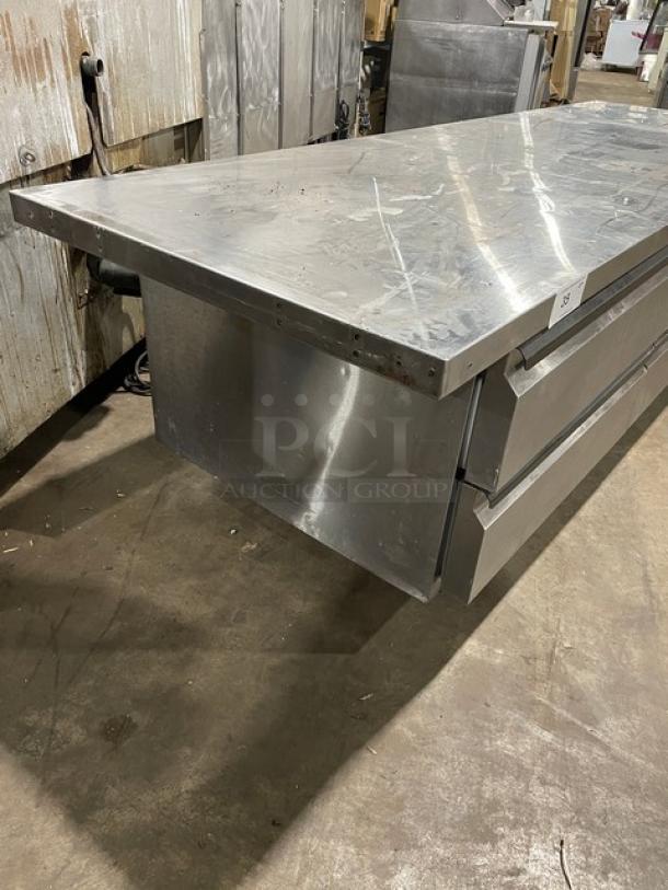 True stainless steel refrigerated Bain Marie pizza prep table, model TSUU-48-08. Electric, commercial use, excellent condition.
