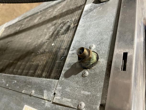 Hoshizaki KM-650MAH stainless steel ice machine head, electric, air-cooled, crescent cube style, 208-230V, used condition.