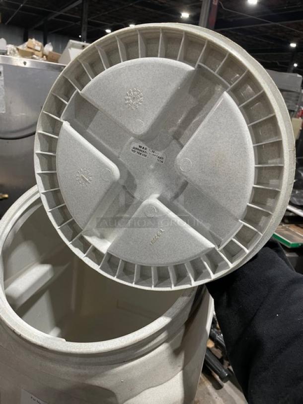 Commercial white ingredient bin with lid, durable plastic, clean condition. Engraved markings indicate capacity and use.