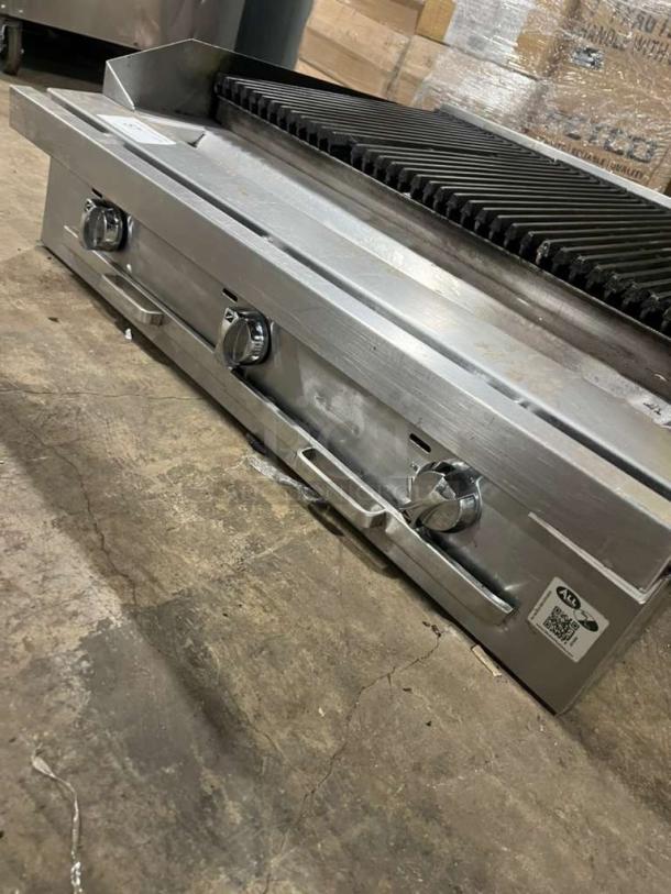 Southbend Heavy Duty 36" Char Broiler Grill, countertop model with side splash guards, three knobs, good condition.