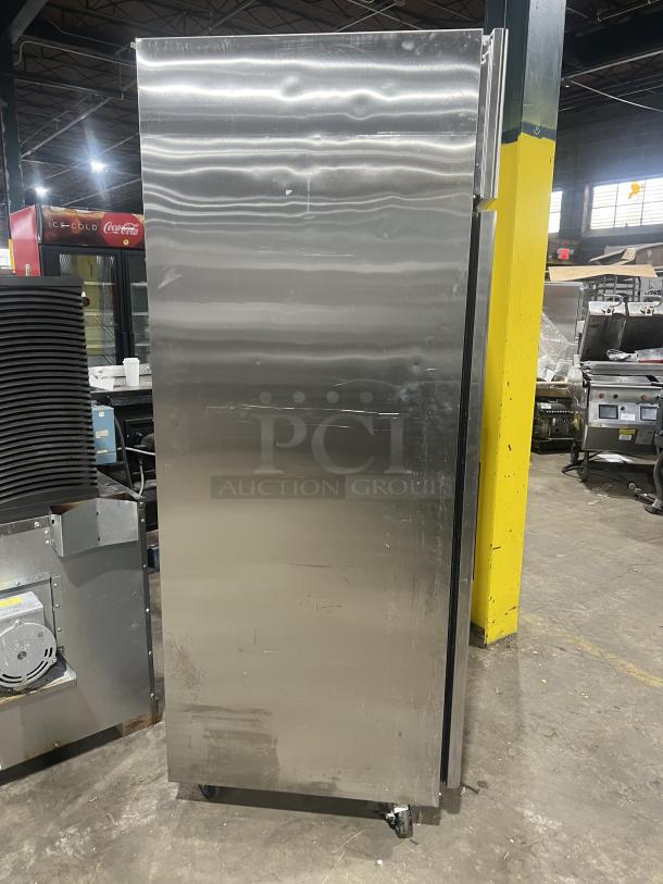 Everest ESR1 commercial stainless steel single solid door reach-in refrigerator, poly coated rack, 115V, on casters.