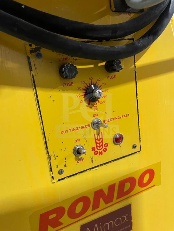 Seewer Rondo electric dough sheeter control panel, Model SS064C. Features speed settings, labeled "cutting/sheeting."