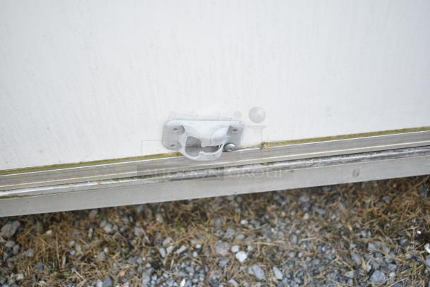 2021 Diamond Cargo 8.5' x 24' trailer hitch detail; used for cold food and beverage transport. VIN 53NBE2429M1089847.