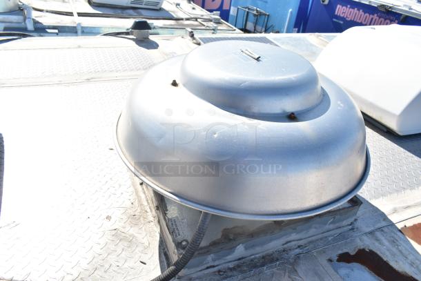 2021 Diamond Cargo 8.5' x 24' trailer roof vent detail, featuring metal construction. VIN 53NBE2429M1089847.