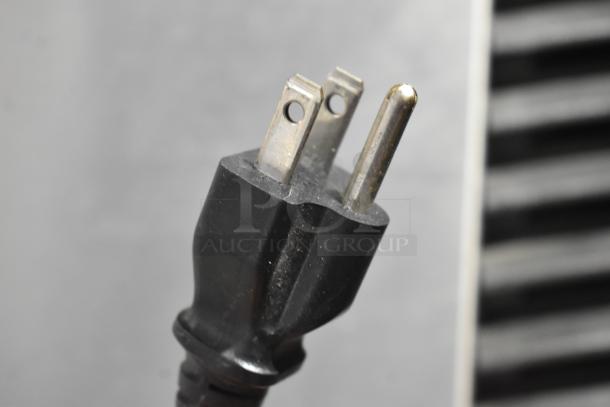 Manitowoc ID0322A-161 commercial ice head, 115 volts, 1 phase, detailed power plug.