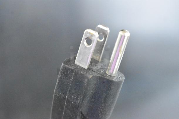 Close-up of a three-prong power plug for the 2018 Vita-Mix VM0197 Commercial Blender Base. 120 Volts, 1 Phase.