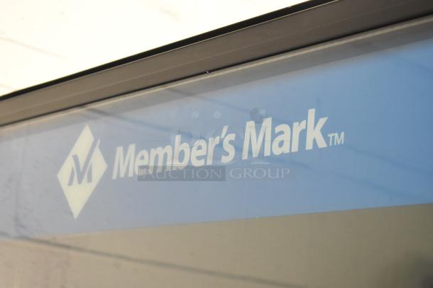 Crane 5800-4 metal drink vending machine, features bill acceptor, "Member's Mark" label. 115 Volts, 1 Phase.